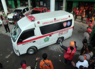 Τραγωδία στη Ινδονησία: Οκτώ νεκροί στη συντριβή ιδιωτικού ελικοπτέρου