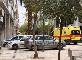 Θρίλερ στο κέντρο της Αθήνας: Νεκρή γυναίκα σε ακάλυπτο πολυκατοικίας – «Άκουσα κραυγές και σπάσιμο τζαμαρίας»