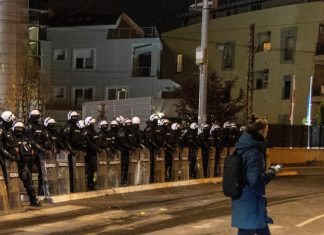 Βελιγράδι: Επίθεση με δύο μαχαίρια σε φρουρό της ισραηλινής πρεσβείας – Νεκρός ο δράστης